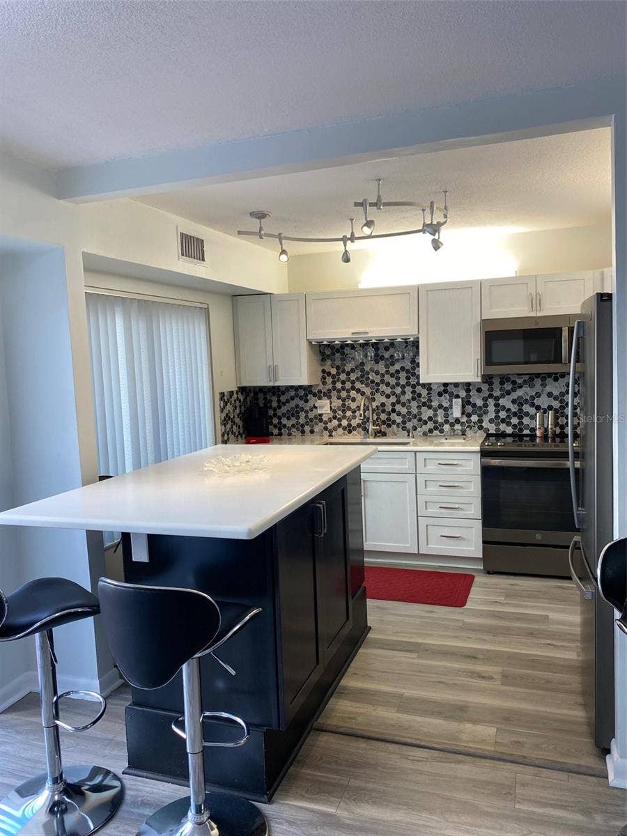 2209 BELLEAIR ROAD, #C21, Clearwater, FL 33764 2209 BELLEAIR ROAD, #C21, Clearwater, FL 33764