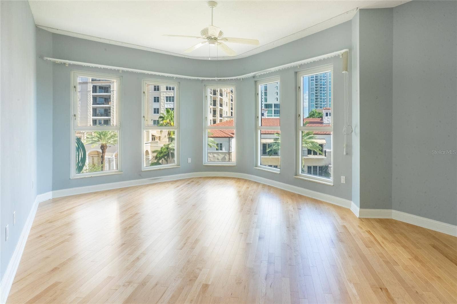 288 BEACH DRIVE NE, #4B, St Petersburg, FL 33701 Primary Bedroom