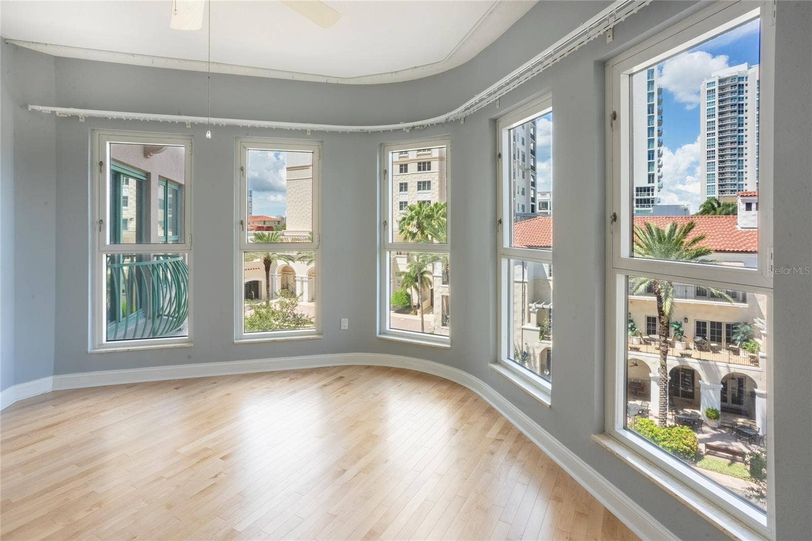 288 BEACH DRIVE NE, #4B, St Petersburg, FL 33701 Primary Bedroom