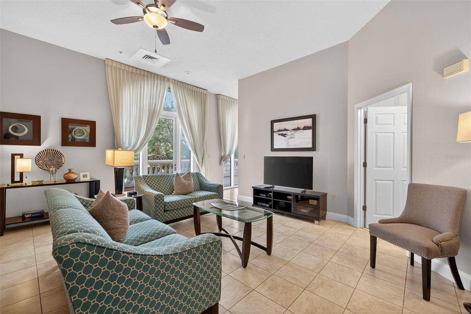 288 BEACH DRIVE NE, #4B, St Petersburg, FL 33701 Rental 2 Bedroom Suite
