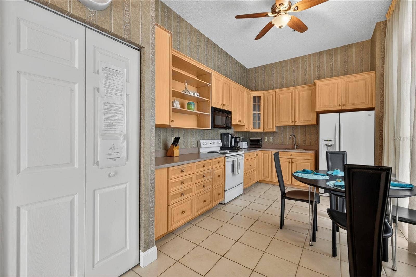 288 BEACH DRIVE NE, #4B, St Petersburg, FL 33701 Rental 2 Bedroom Suite