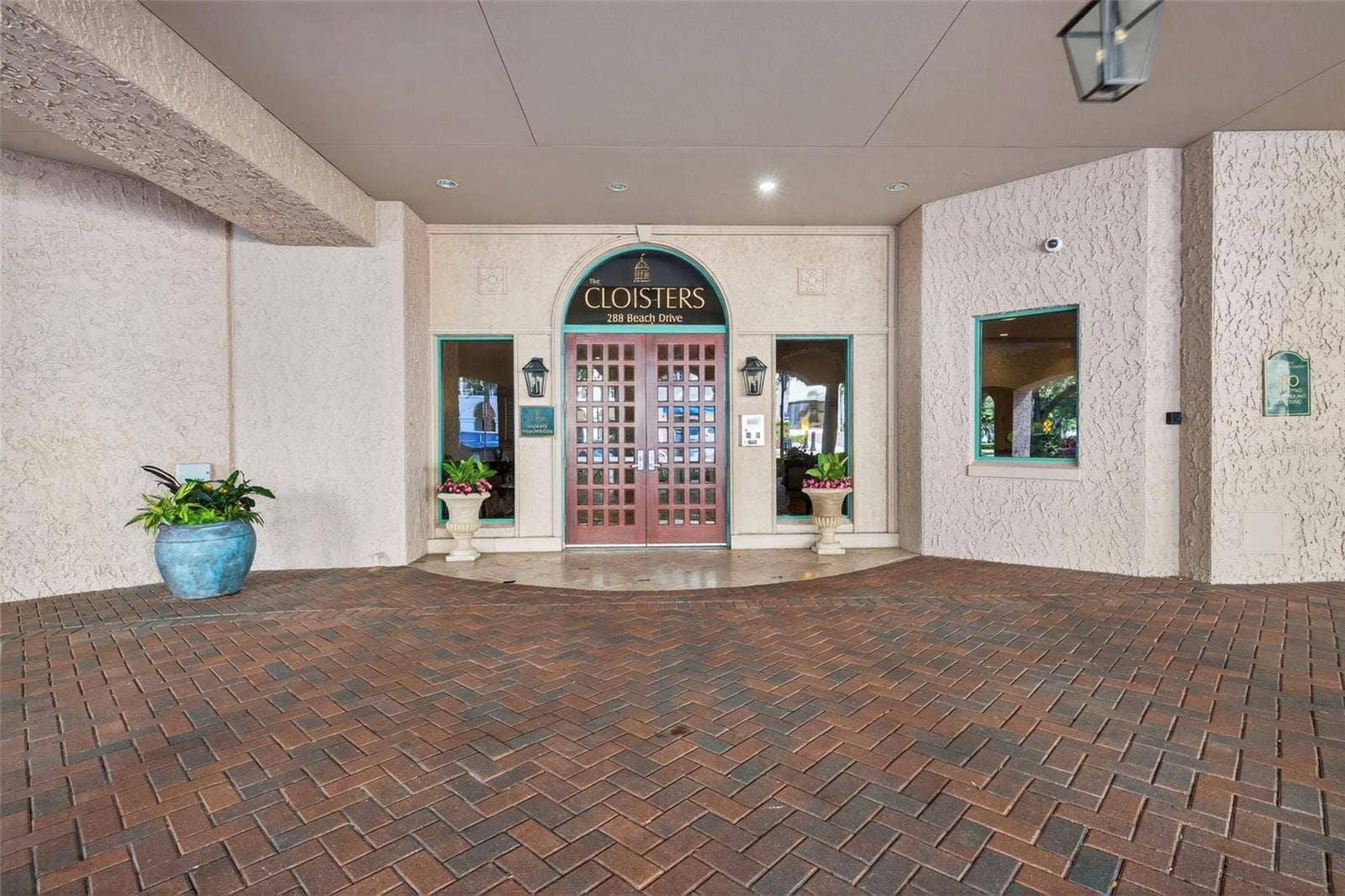 288 BEACH DRIVE NE, #4B, St Petersburg, FL 33701 Front - Cloisters on Beach Drive