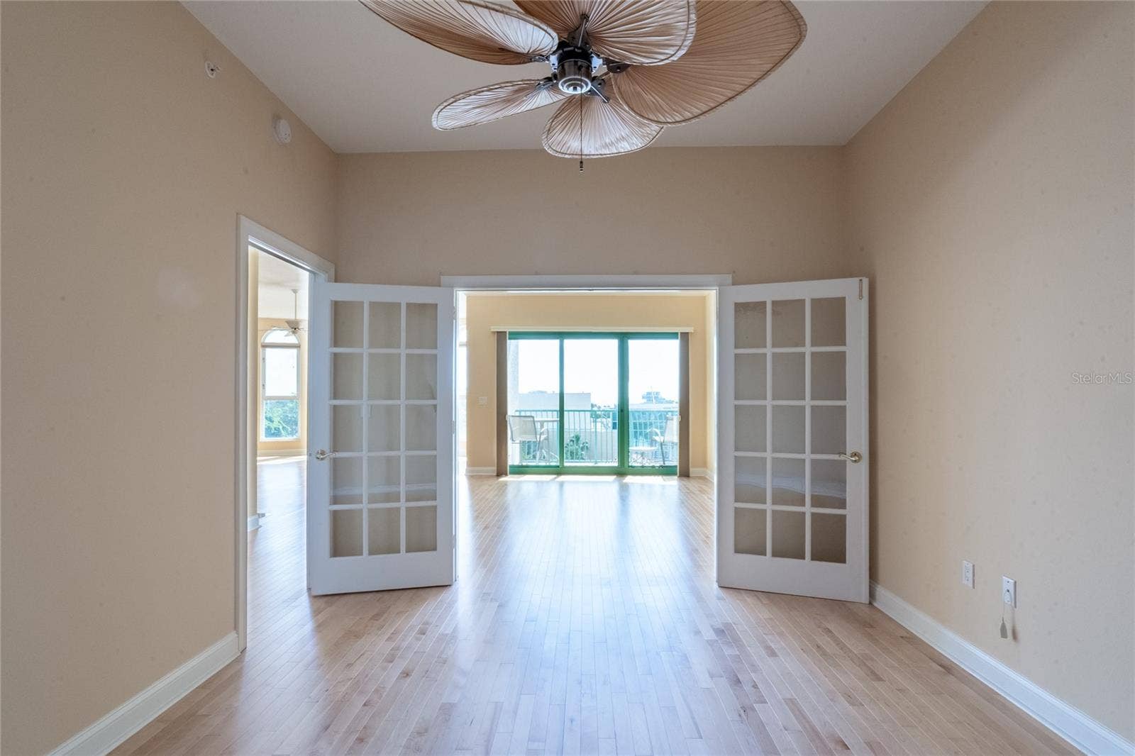 288 BEACH DRIVE NE, #4B, St Petersburg, FL 33701 Dinette