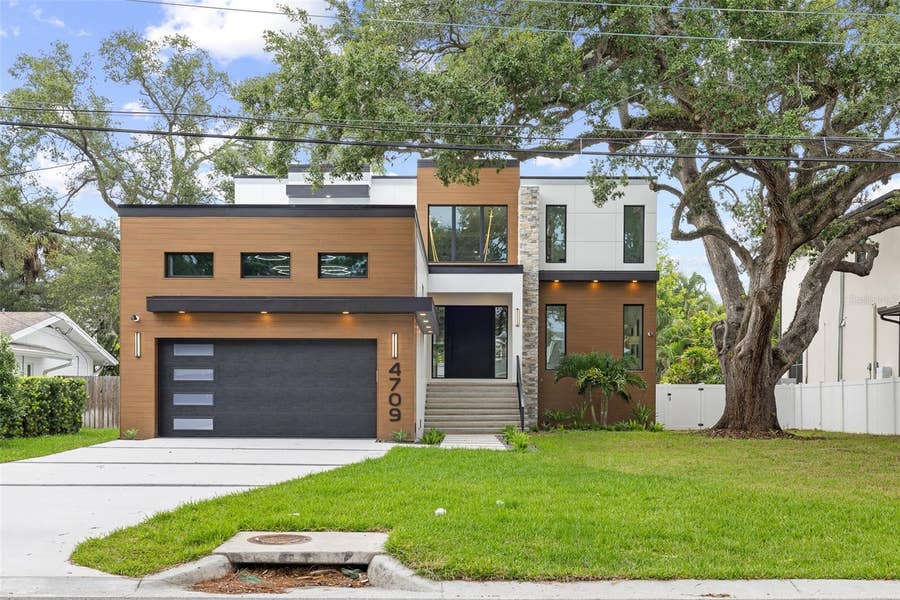 Property photo for 4709 W ESTRELLA STREET, Tampa, FL