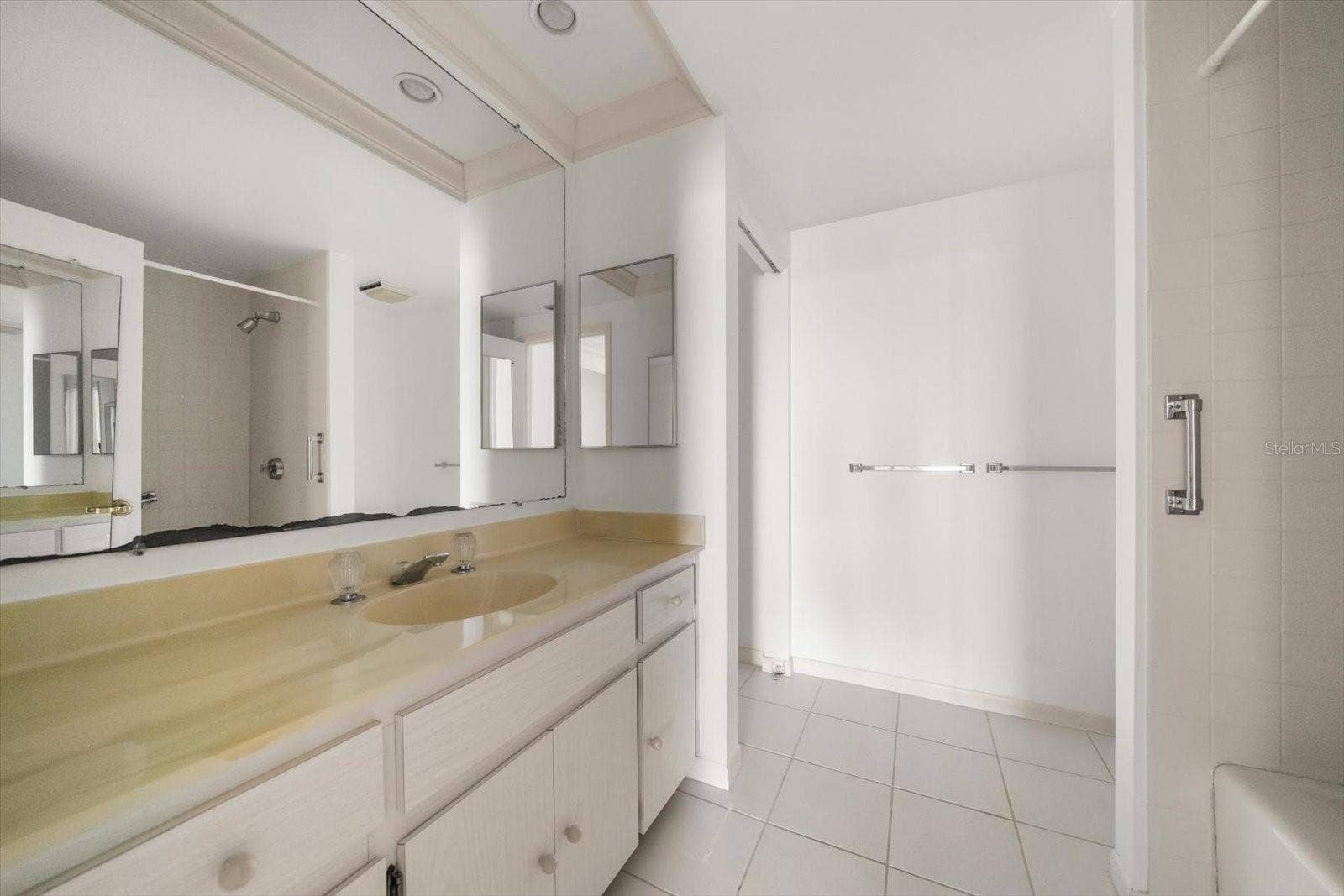 1501 GULF BOULEVARD, #604, Clearwater Beach, FL 33767 1501 GULF BOULEVARD, #604, Clearwater Beach, FL 33767