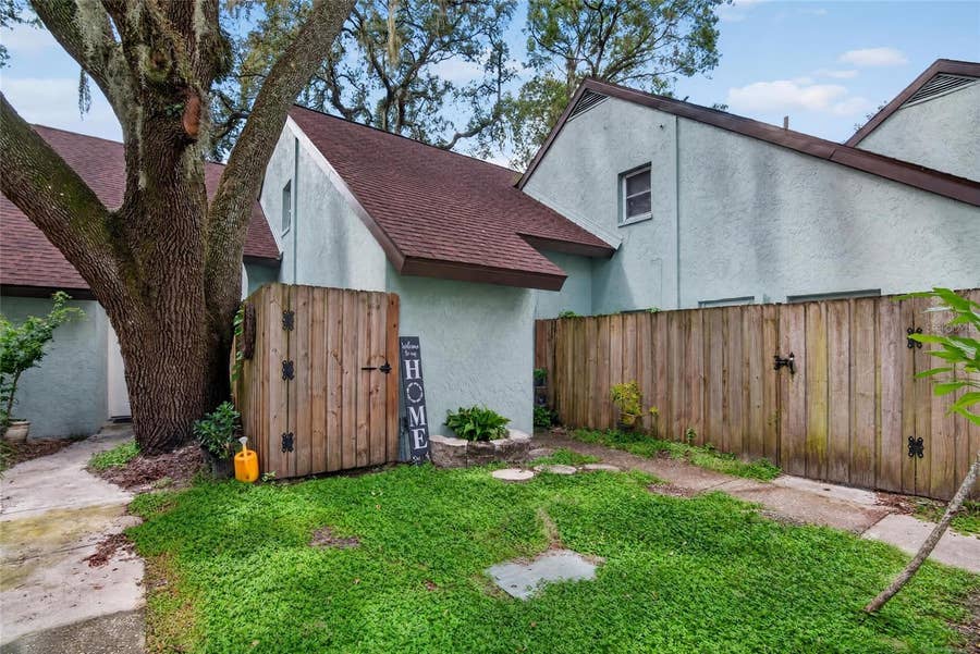 Property photo for 5601 ASHLEY OAKS DRIVE, #6, Tampa, FL