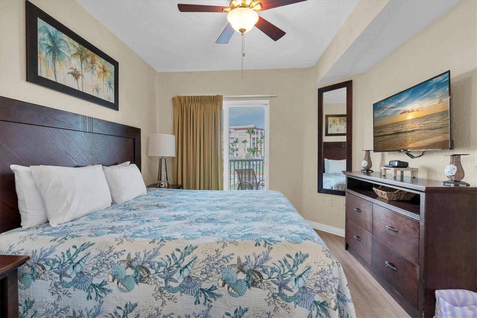 12000 GULF BOULEVARD, #207N, Treasure Island, FL 33706 primary bedroom