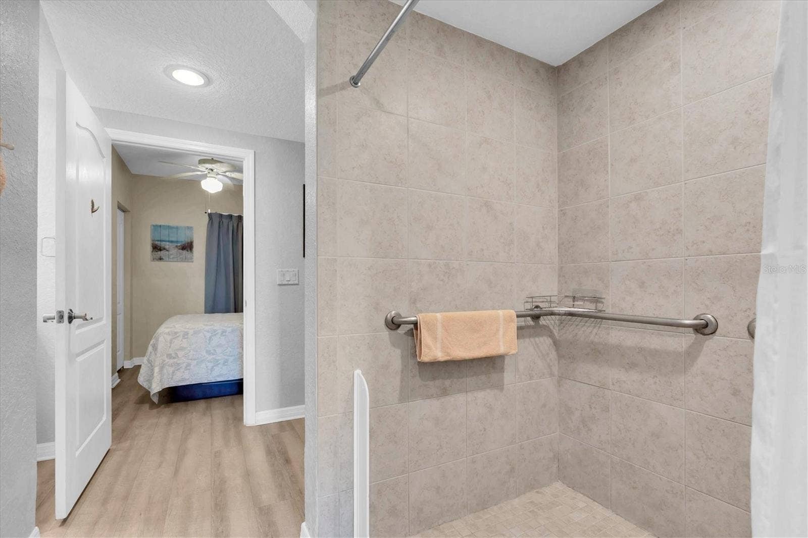 12000 GULF BOULEVARD, #207N, Treasure Island, FL 33706 bath