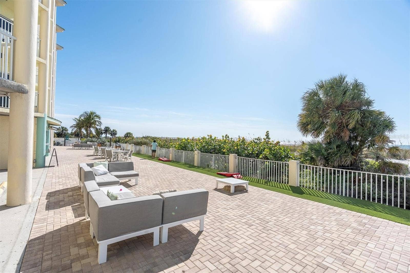12000 GULF BOULEVARD, #207N, Treasure Island, FL 33706 patio by tiki bar