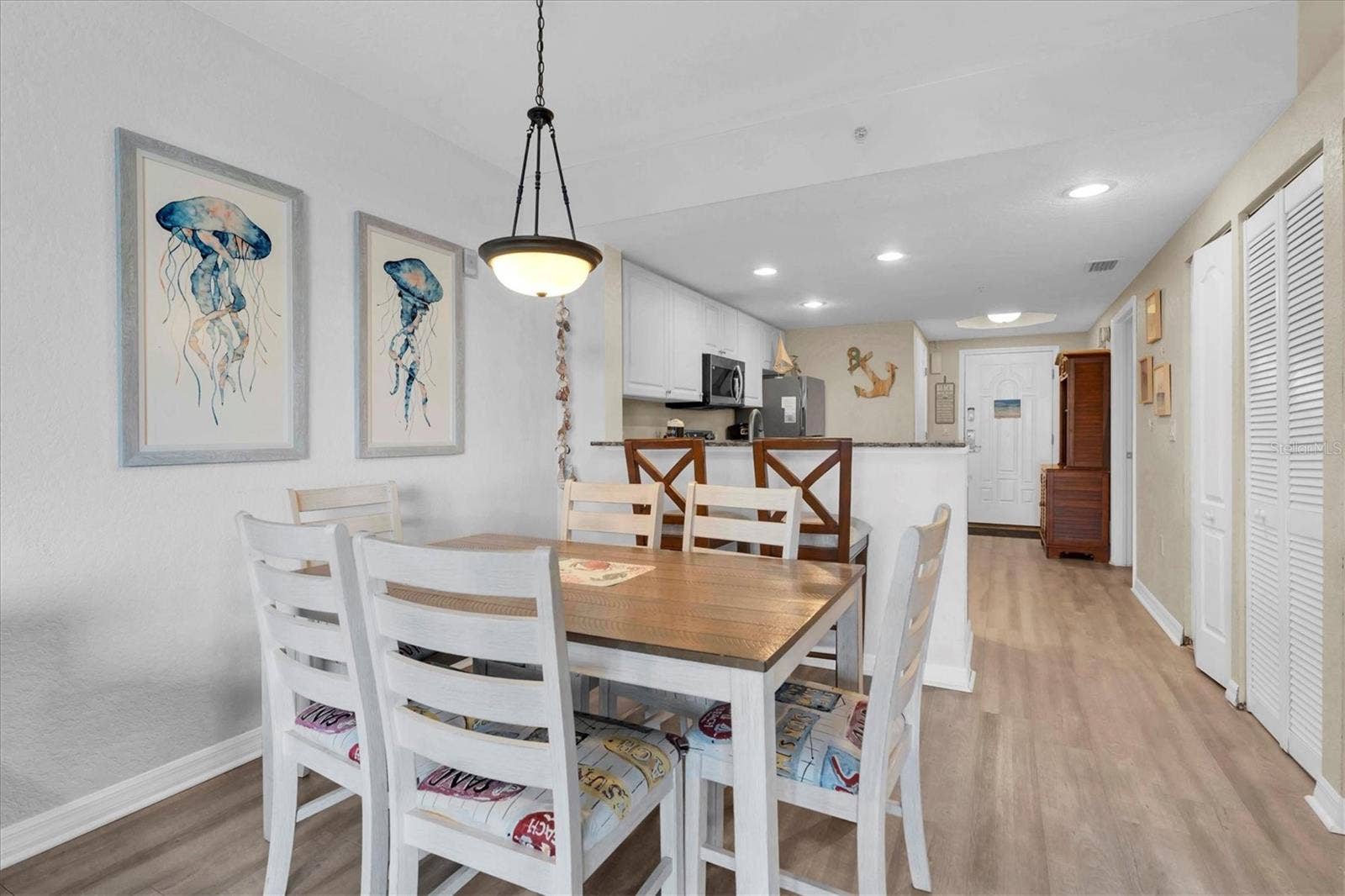 12000 GULF BOULEVARD, #207N, Treasure Island, FL 33706 dining space