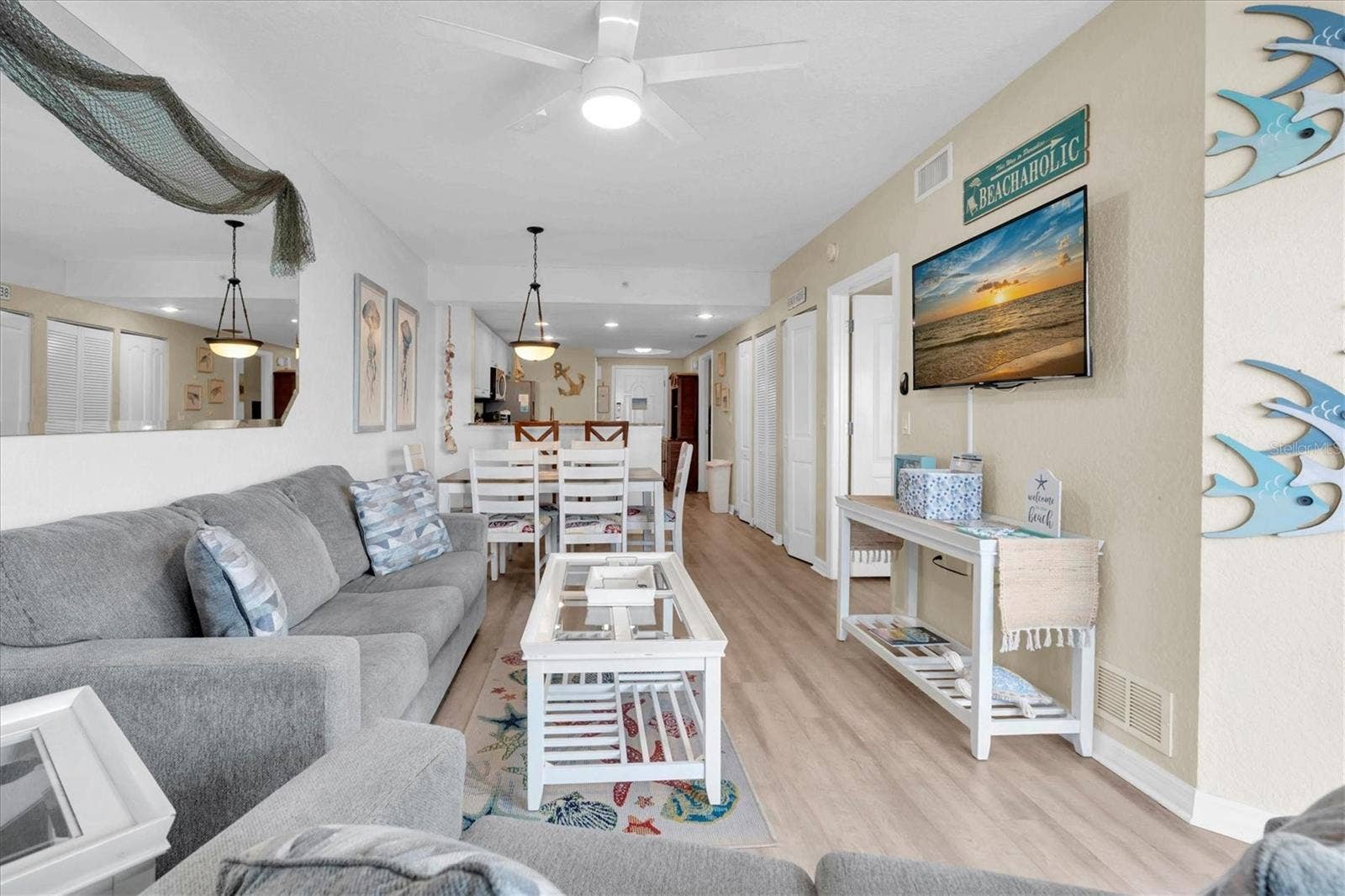 12000 GULF BOULEVARD, #207N, Treasure Island, FL 33706 Living/dining
