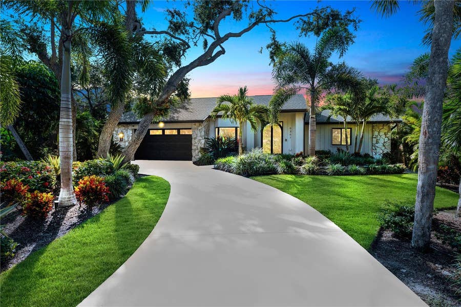 Property photo for 5361 SIESTA CT, Sarasota, FL
