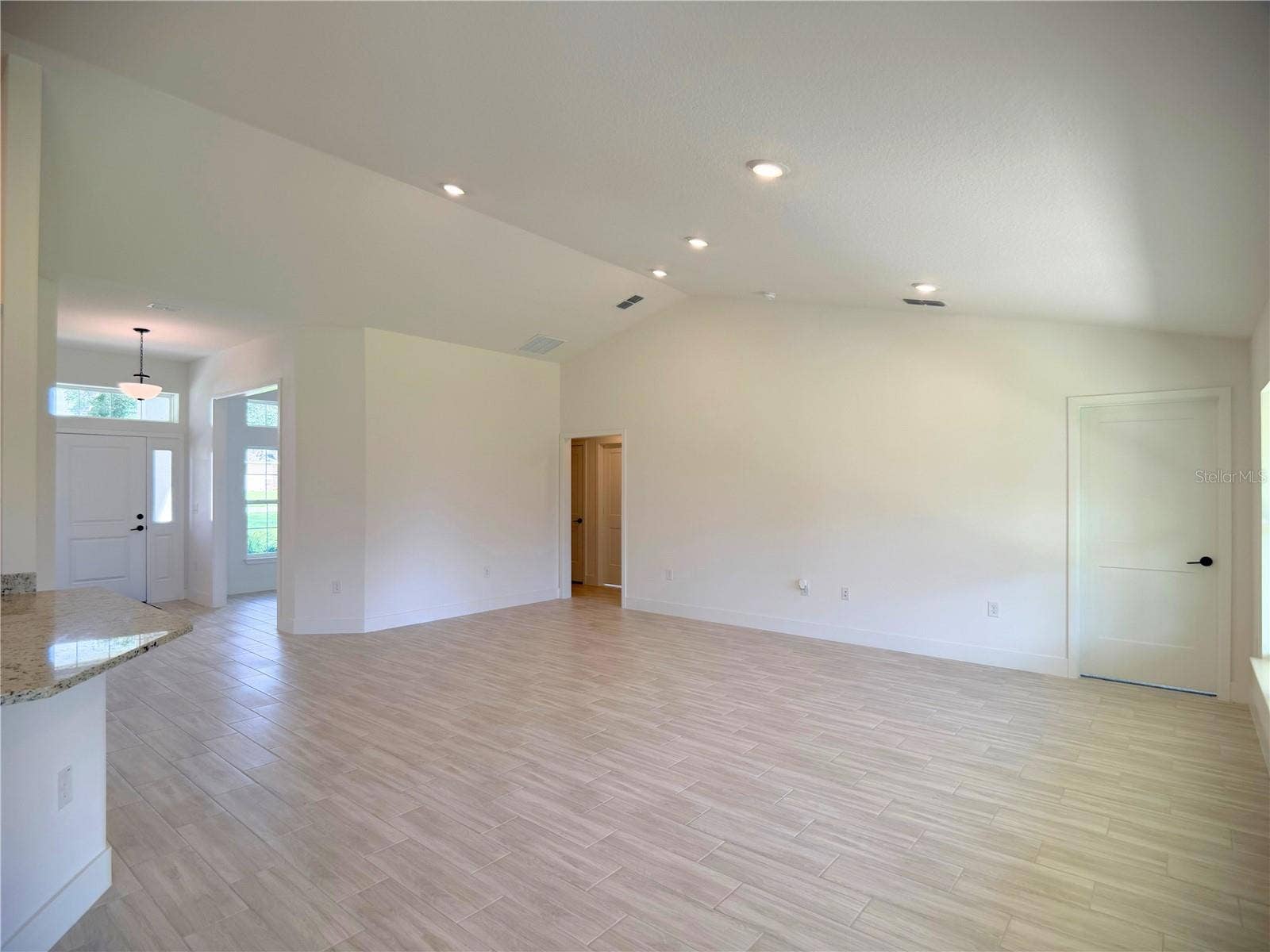 37041 HIDDEN VIEW CIRCLE, Dade City, FL 33523
