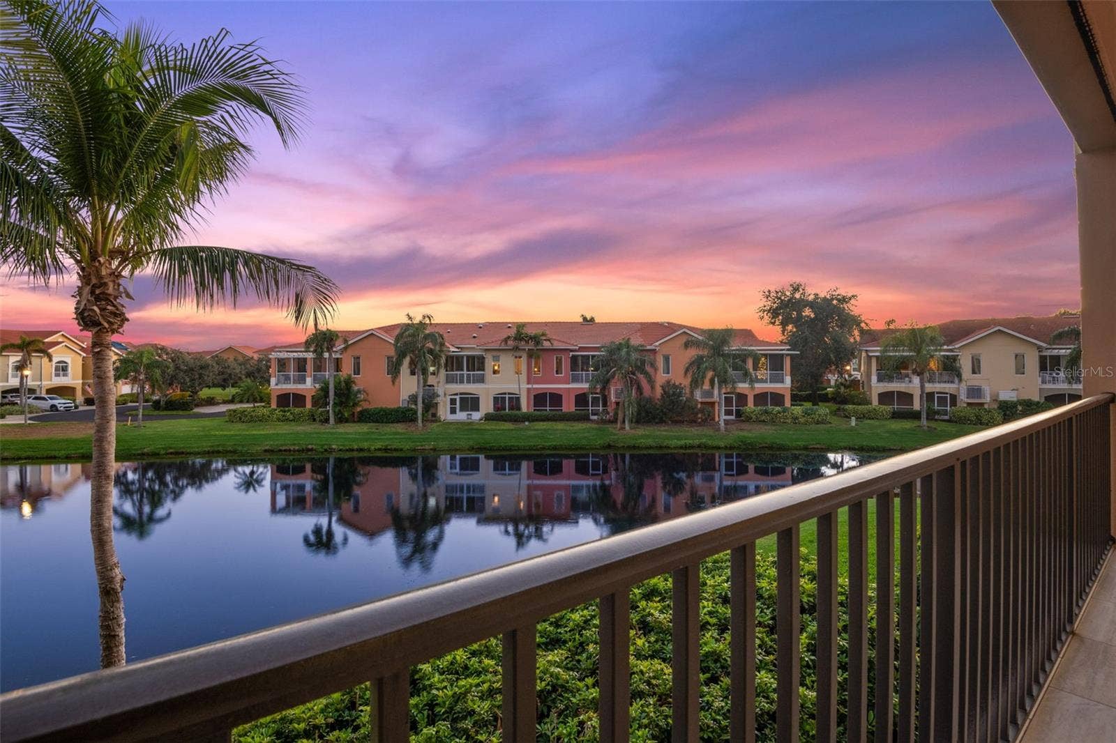 8 ACADEMY WAY S, #123, St Petersburg, FL 33711 8 ACADEMY WAY S, #123, St Petersburg, FL 33711