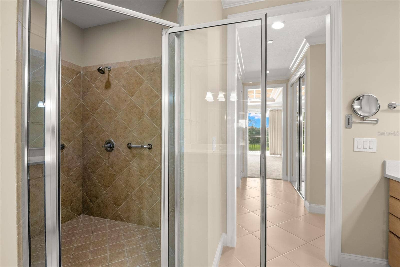 8 ACADEMY WAY S, #123, St Petersburg, FL 33711 Oversized shower in Owner's Bath.