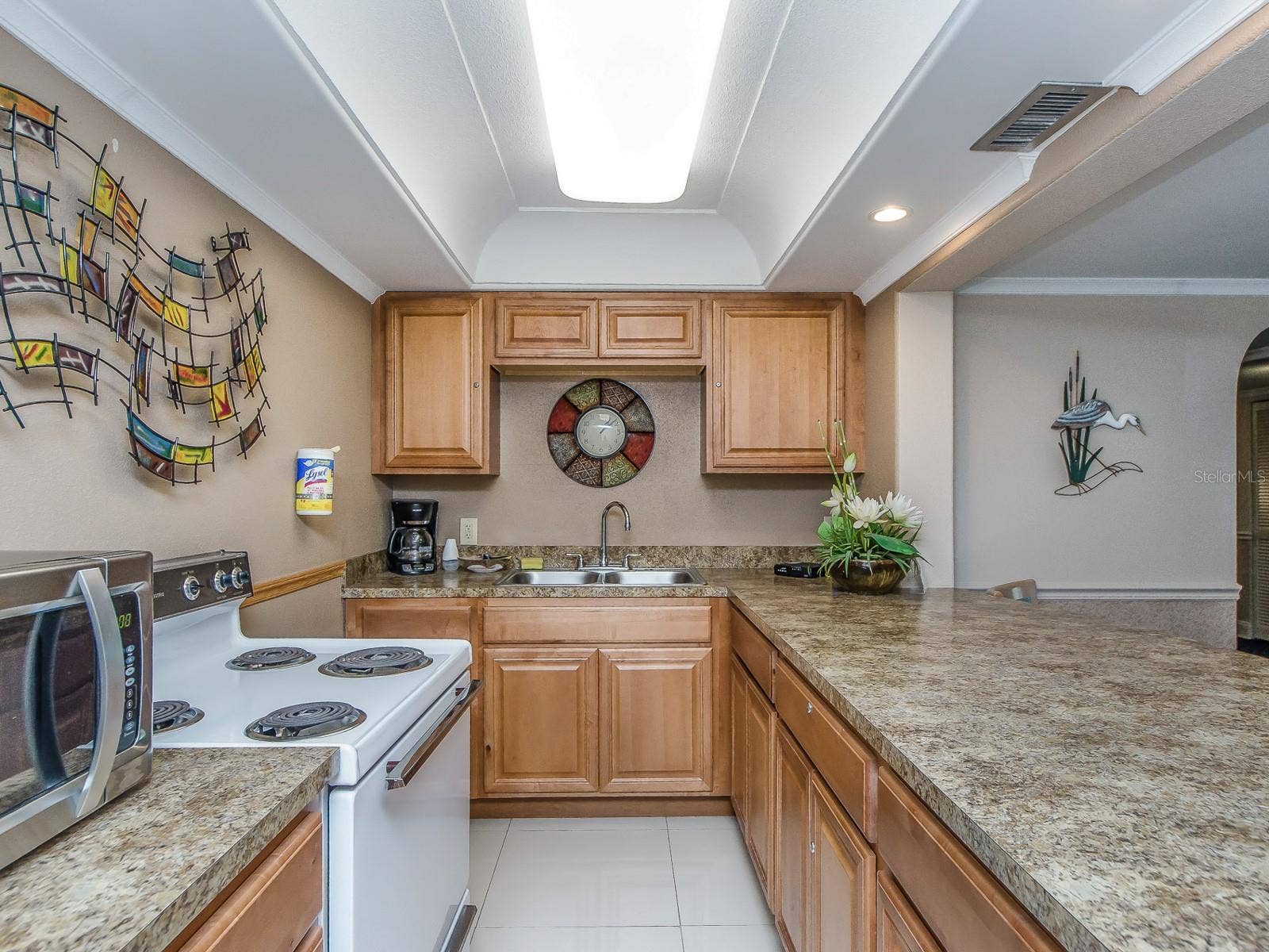 1430 GULF BOULEVARD, #110, Clearwater, FL 33767 Club house Kitchen