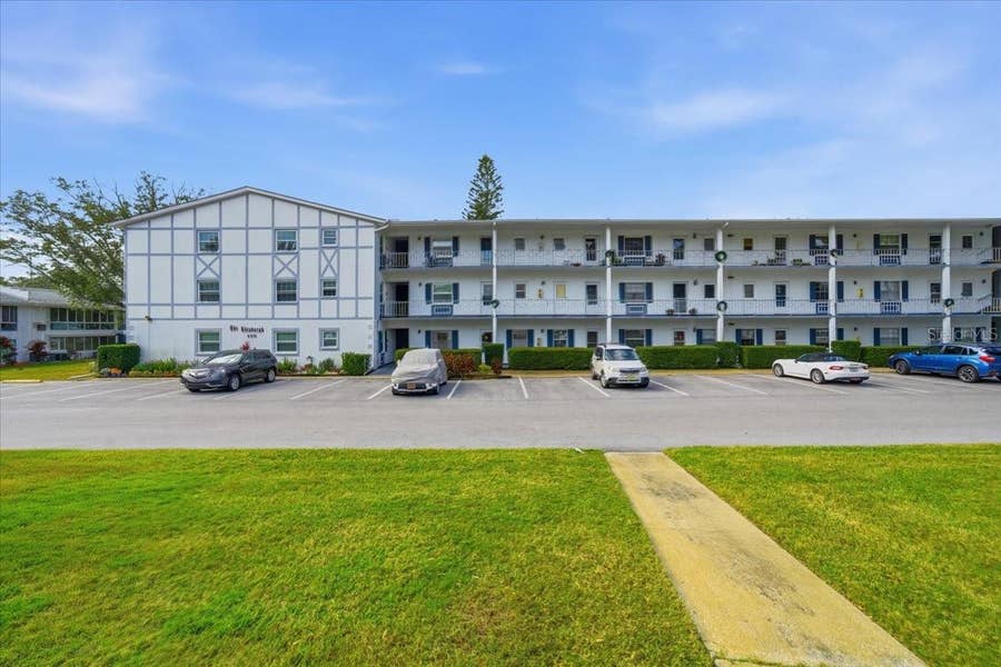 Property photo for 400 GLENNES LANE, #103, Dunedin, FL