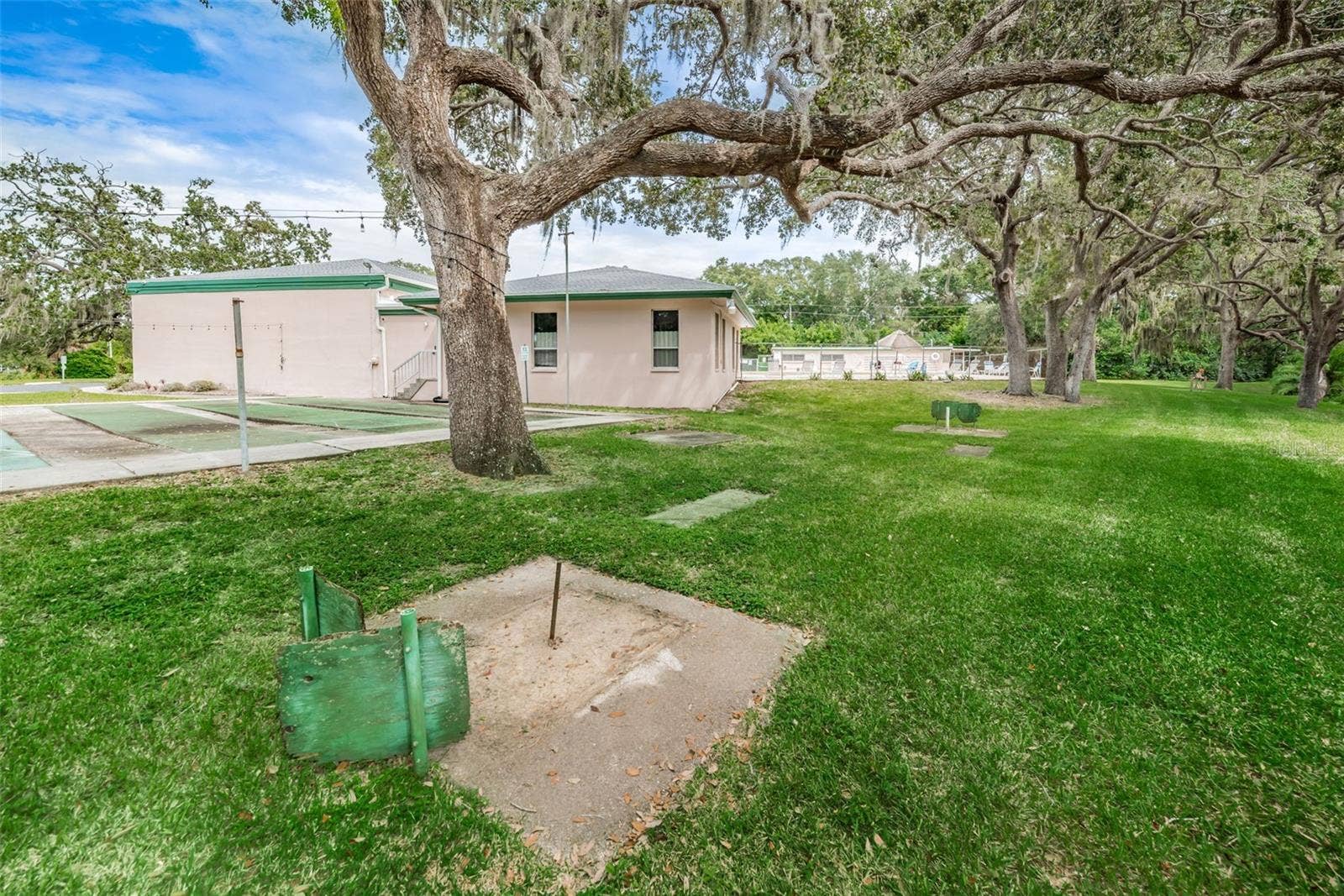 2001 GREENBRIAR BOULEVARD, #6, Clearwater, FL 33763
