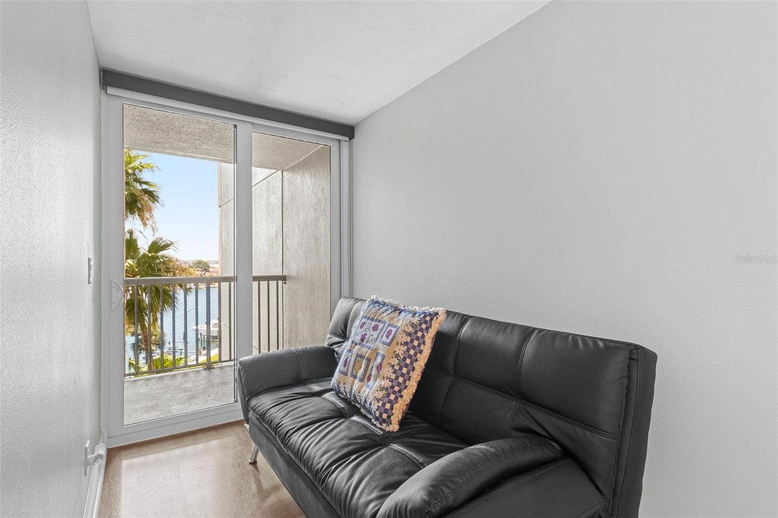 1660 GULF BOULEVARD, #607, Clearwater Beach, FL 33767 guest bedroom