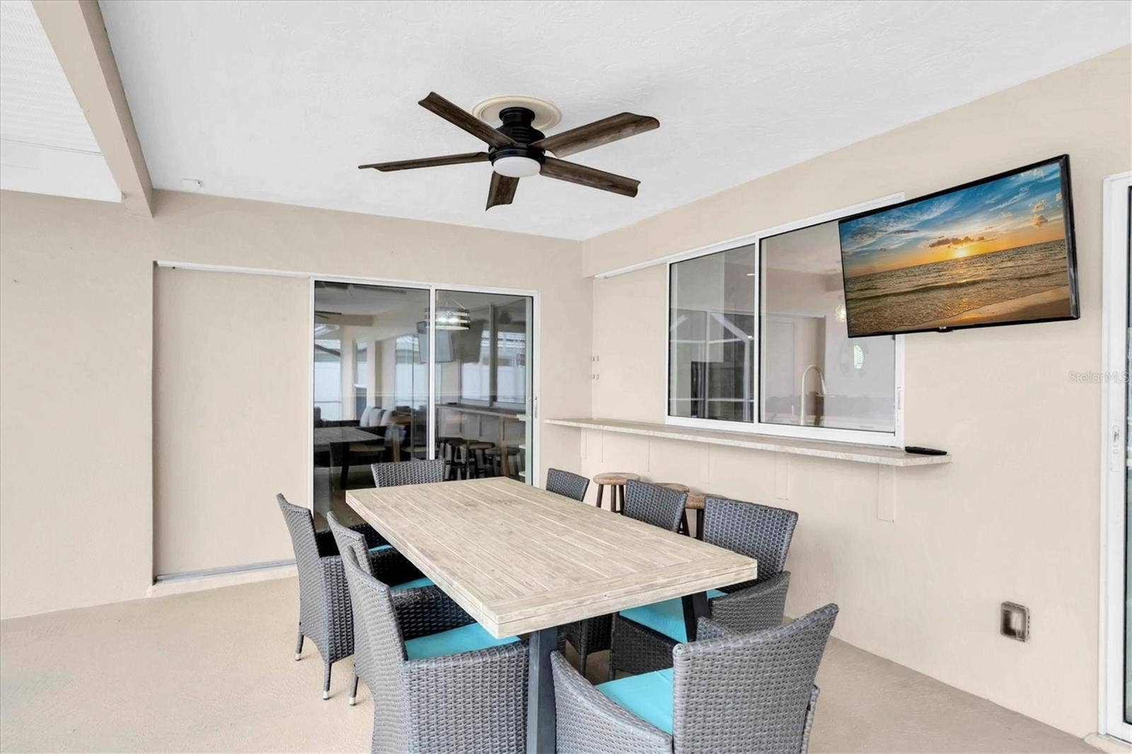 4200 46TH AVENUE S, St Petersburg, FL 33711 Outdoor patio