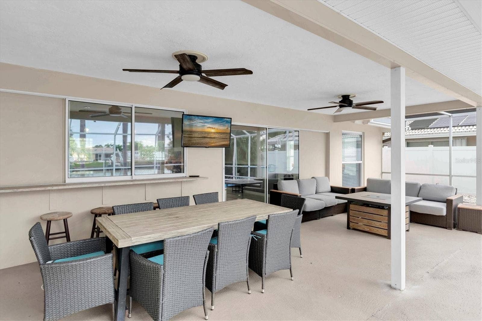 4200 46TH AVENUE S, St Petersburg, FL 33711 Outdoor patio