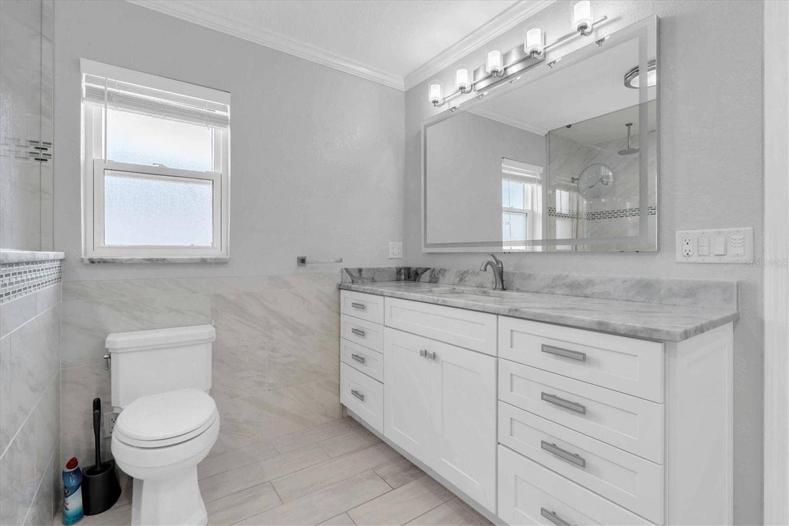 4200 46TH AVENUE S, St Petersburg, FL 33711 Primary ensuite bath