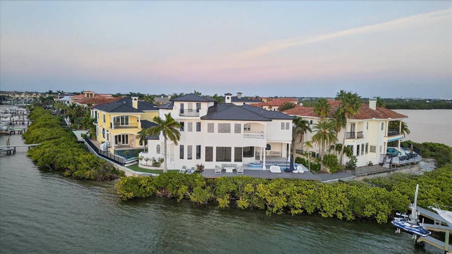 Property photo for 4102 CAUSEWAY VISTA DRIVE, Tampa, FL