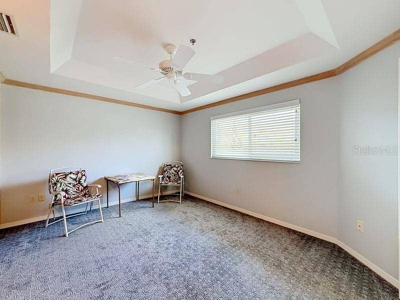 Den/guest bedroom