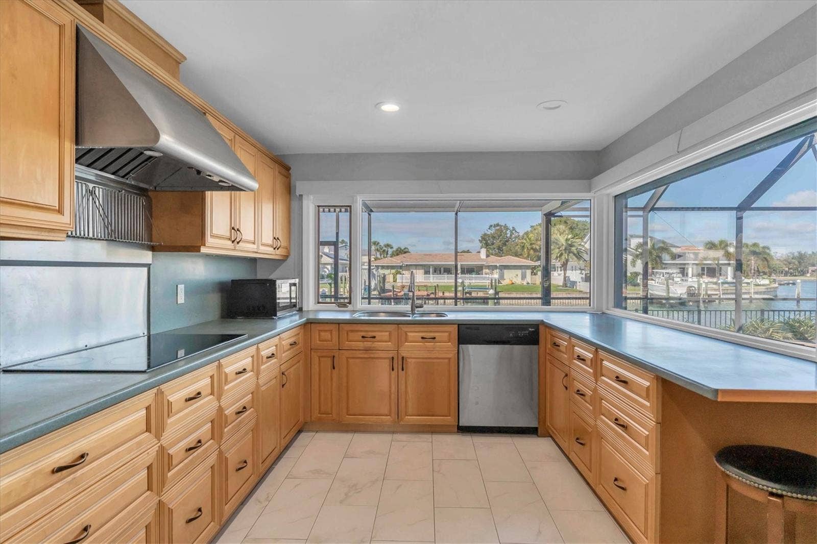 4935 62ND AVENUE S, St Petersburg, FL 33715 Kitchen