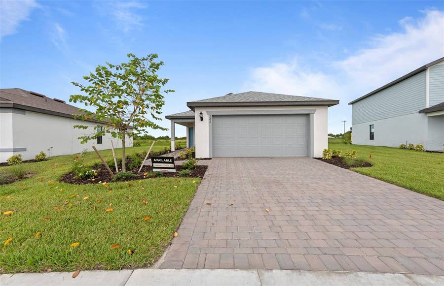 Property photo for 810 BALLEBY TRAIL, Bradenton, FL