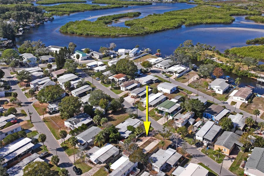 Property photo for 736 DRIFTWOOD LANE, Tarpon Springs, FL