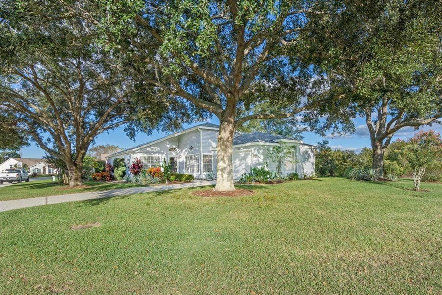 Property photo for 25300 HIBISCUS STREET, Leesburg, FL