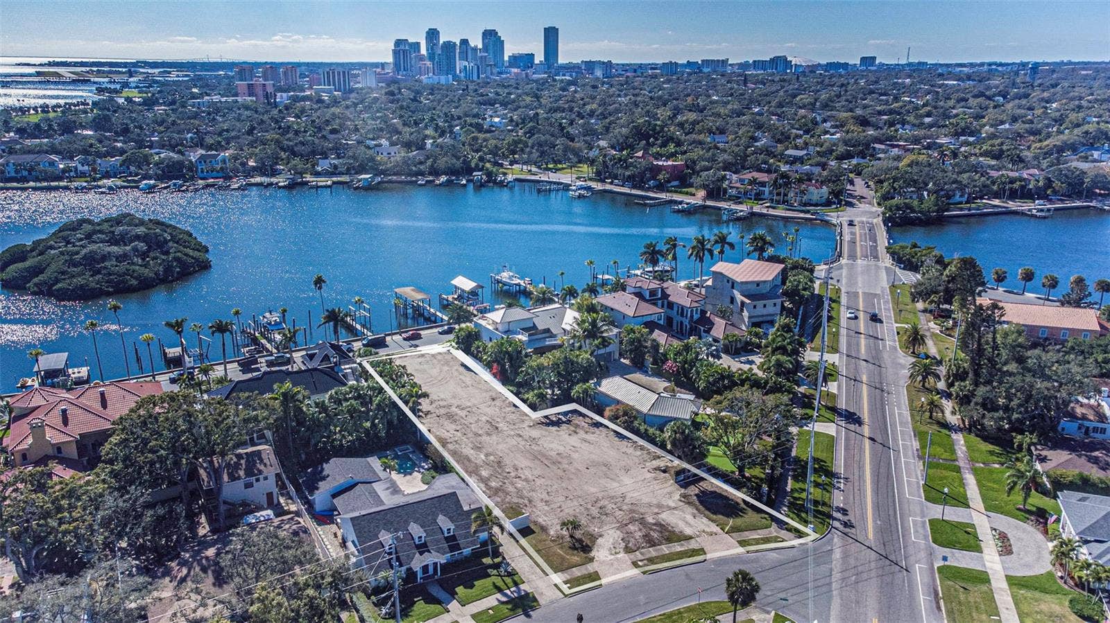 105 ESTADO WAY NE, St Petersburg, FL 33704 105 ESTADO WAY NE, St Petersburg, FL 33704