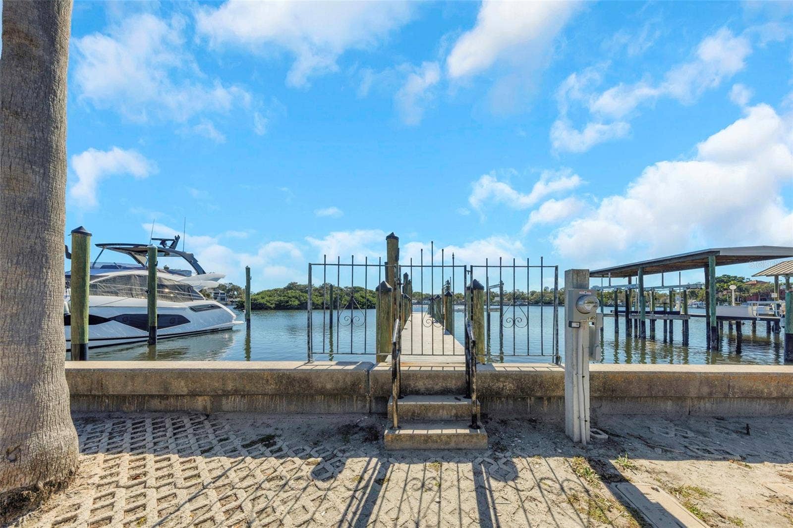 105 ESTADO WAY NE, St Petersburg, FL 33704 105 ESTADO WAY NE, St Petersburg, FL 33704