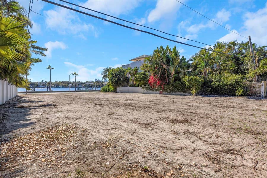 Property photo for 105 ESTADO WAY NE, St Petersburg, FL