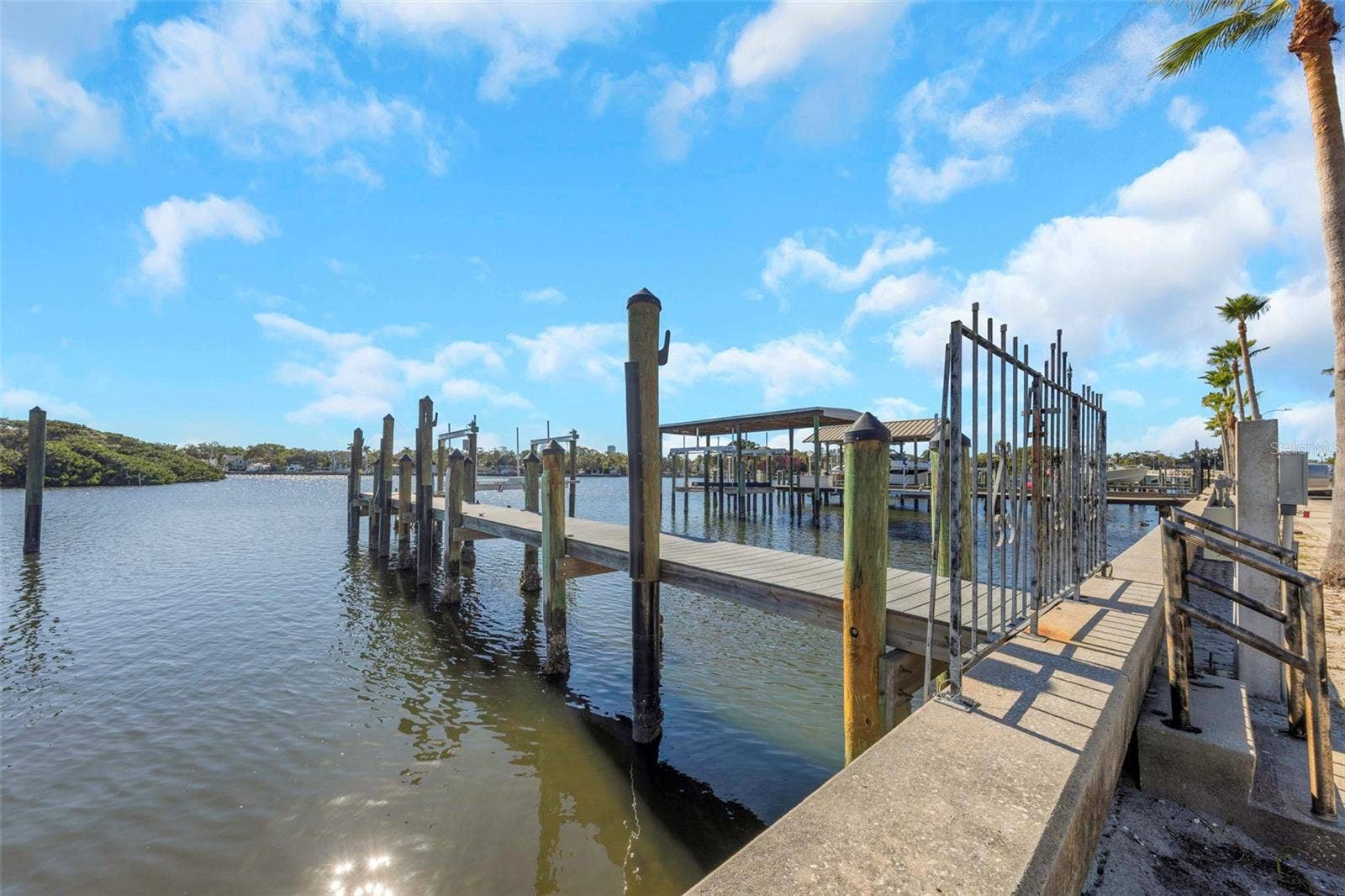 105 ESTADO WAY NE, St Petersburg, FL 33704 105 ESTADO WAY NE, St Petersburg, FL 33704