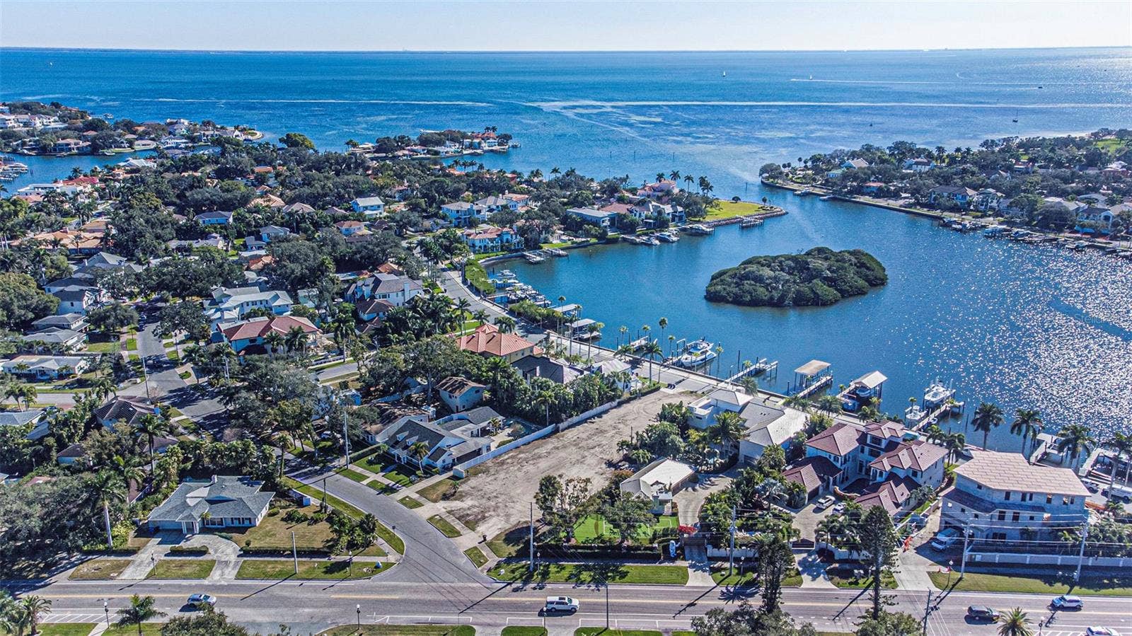 105 ESTADO WAY NE, St Petersburg, FL 33704 105 ESTADO WAY NE, St Petersburg, FL 33704