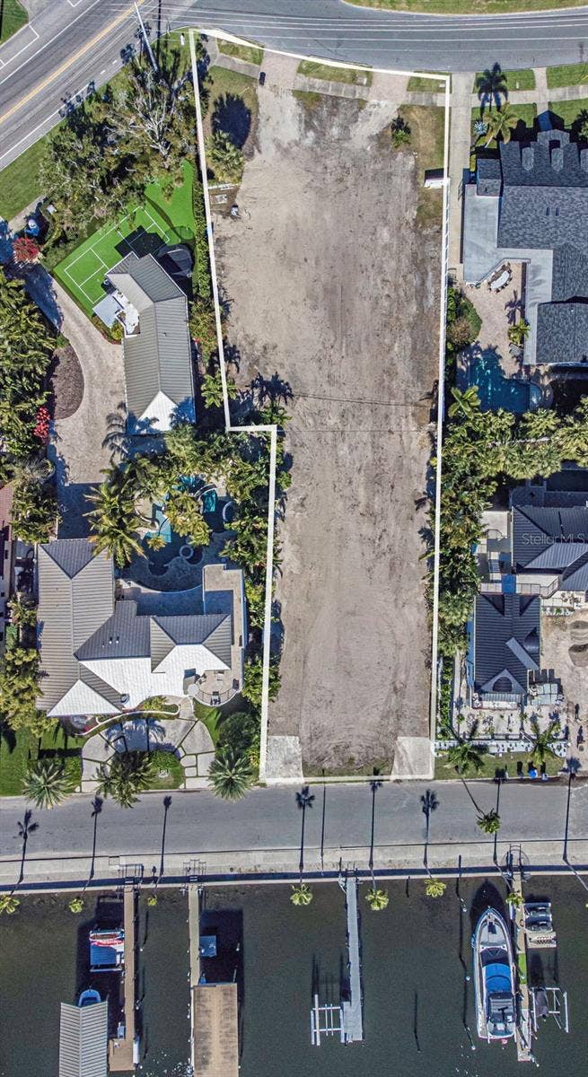 105 ESTADO WAY NE, St Petersburg, FL 33704 105 ESTADO WAY NE, St Petersburg, FL 33704