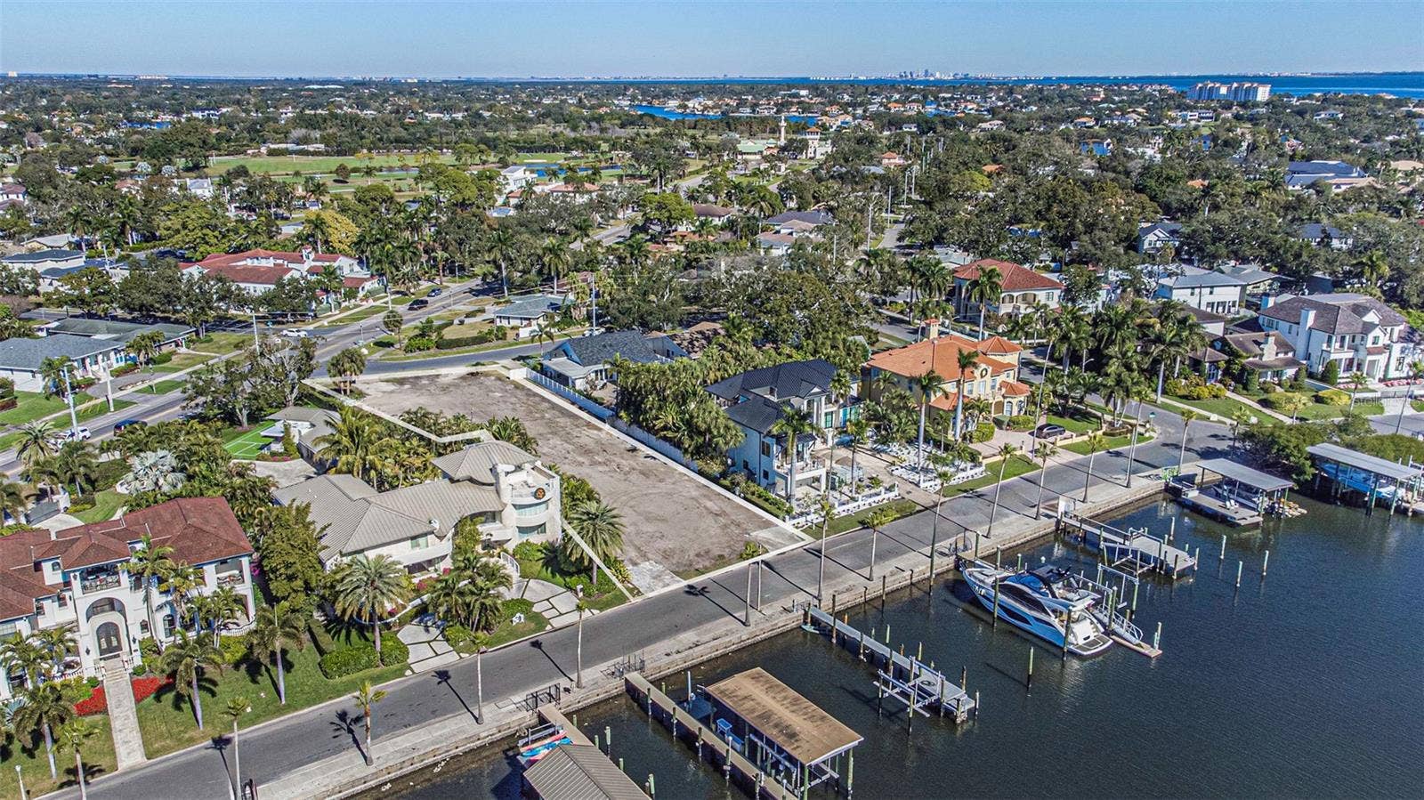 105 ESTADO WAY NE, St Petersburg, FL 33704 105 ESTADO WAY NE, St Petersburg, FL 33704