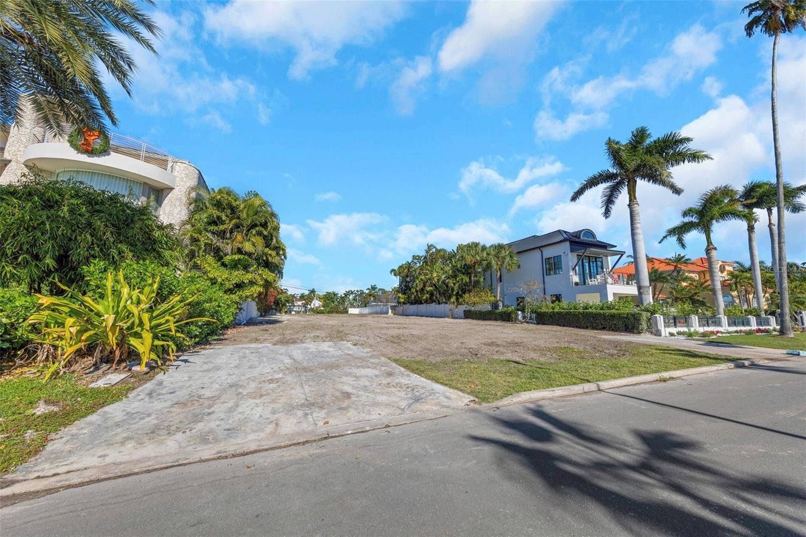 105 ESTADO WAY NE, St Petersburg, FL 33704 105 ESTADO WAY NE, St Petersburg, FL 33704