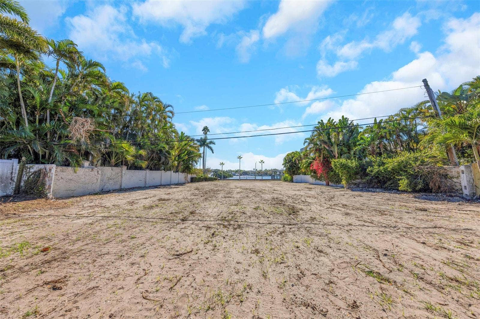 140 BRIGHTWATERS BOULEVARD NE, St Petersburg, FL 33704 140 BRIGHTWATERS BOULEVARD NE, St Petersburg, FL 33704
