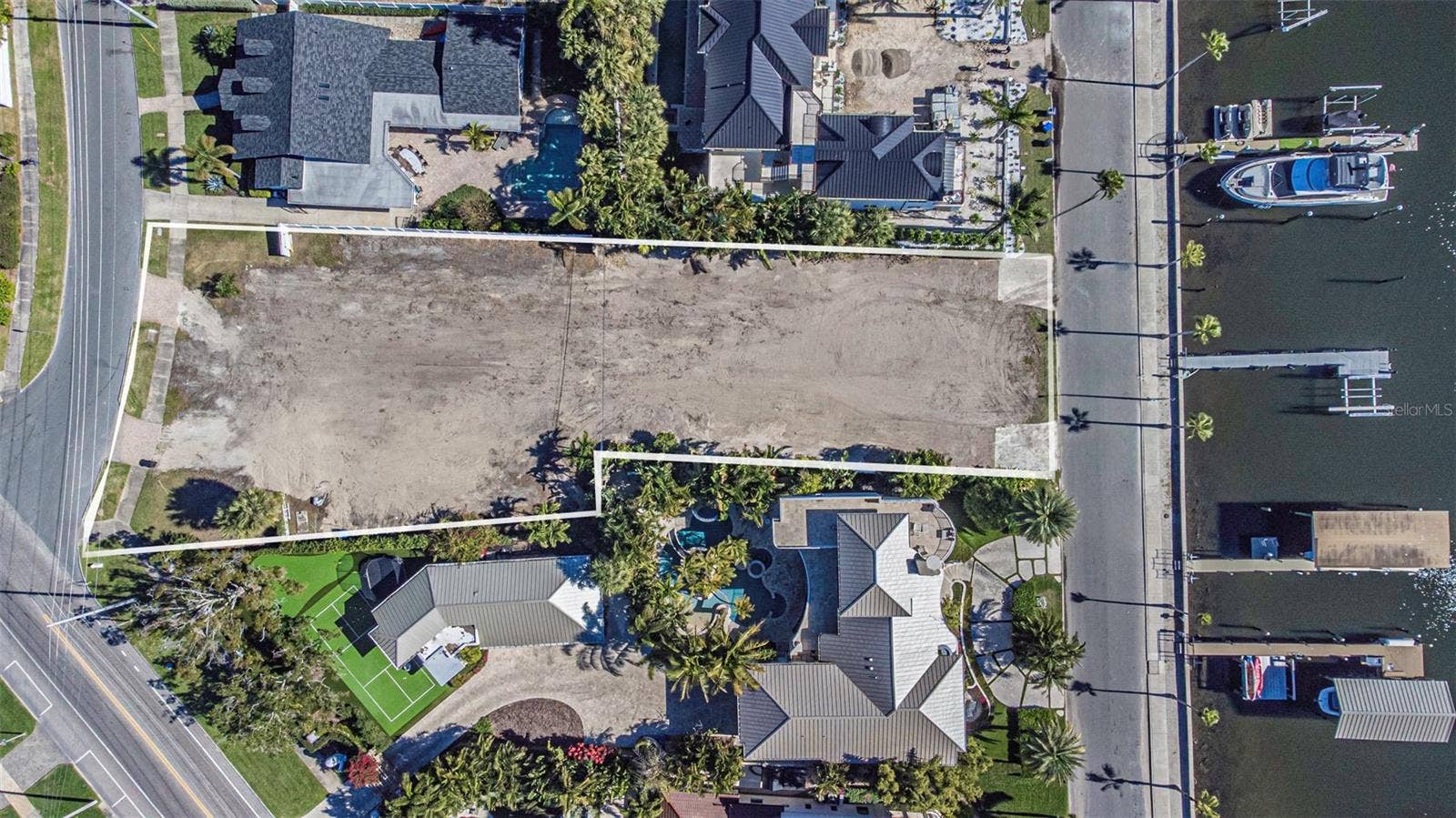 140 BRIGHTWATERS BOULEVARD NE, St Petersburg, FL 33704 140 BRIGHTWATERS BOULEVARD NE, St Petersburg, FL 33704
