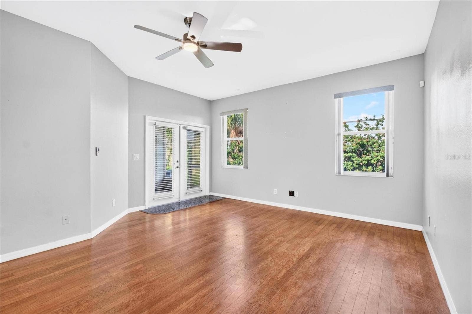 6400 46TH AVENUE N, #16, Kenneth City, FL 33709