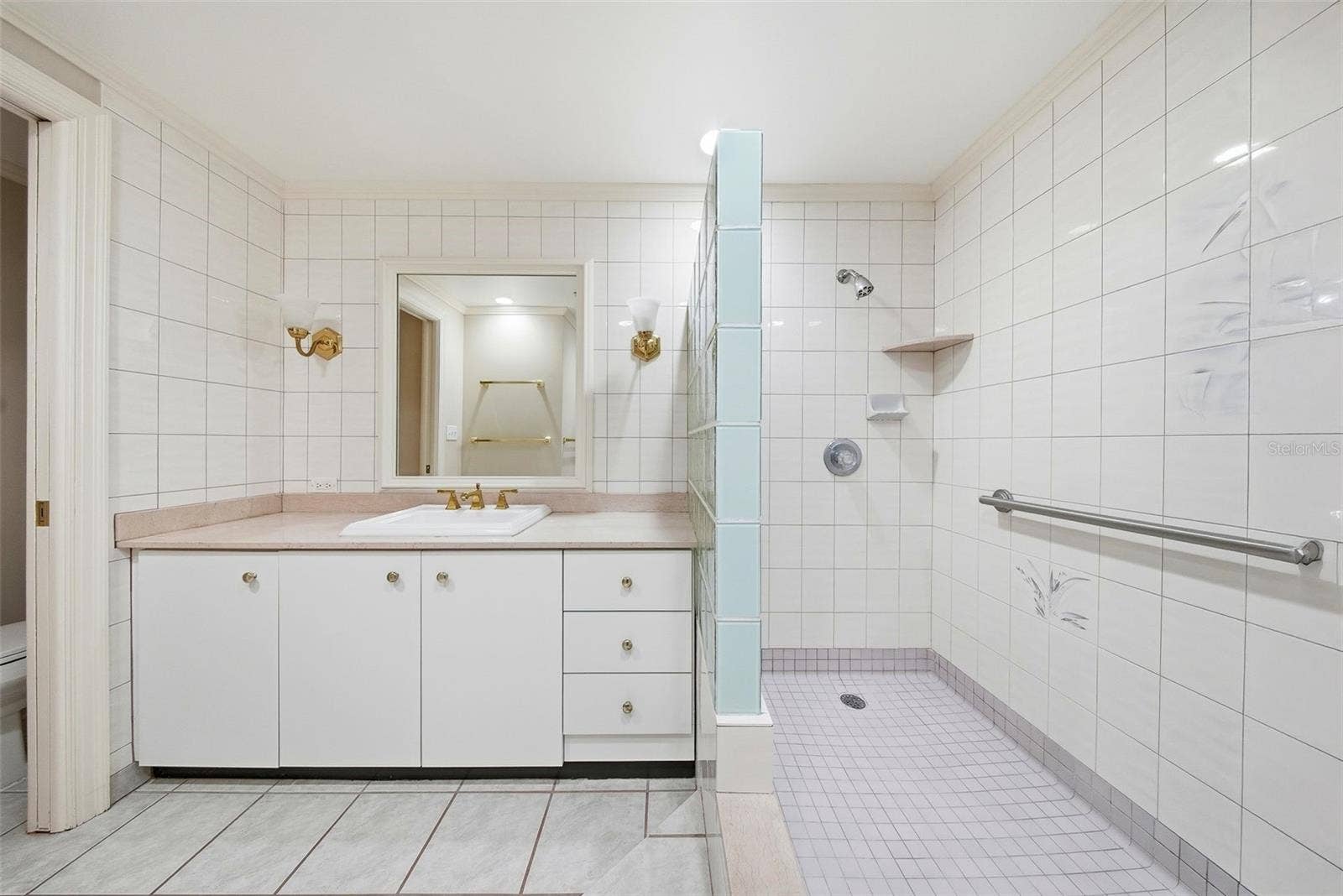 1 BEACH DRIVE SE, #1610, St Petersburg, FL 33701 1 BEACH DRIVE SE, #1610, St Petersburg, FL 33701