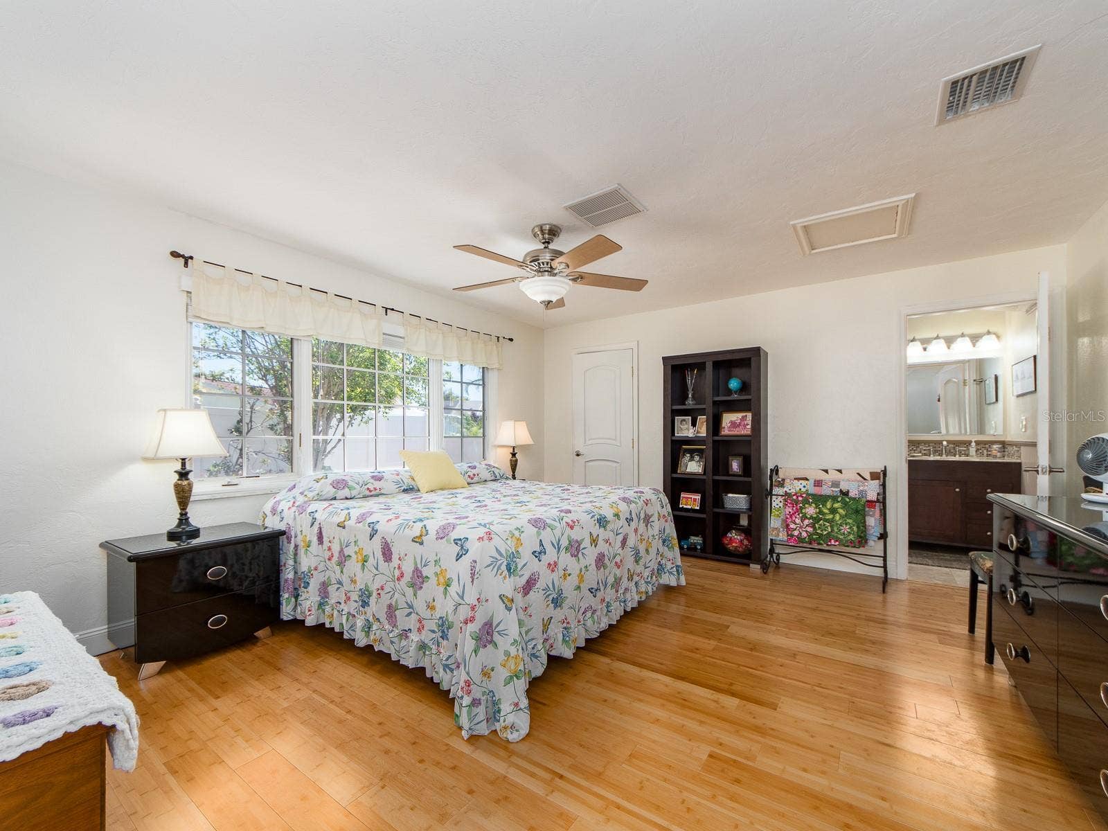 1140 81ST STREET S, St Petersburg, FL 33707 First floor Primary