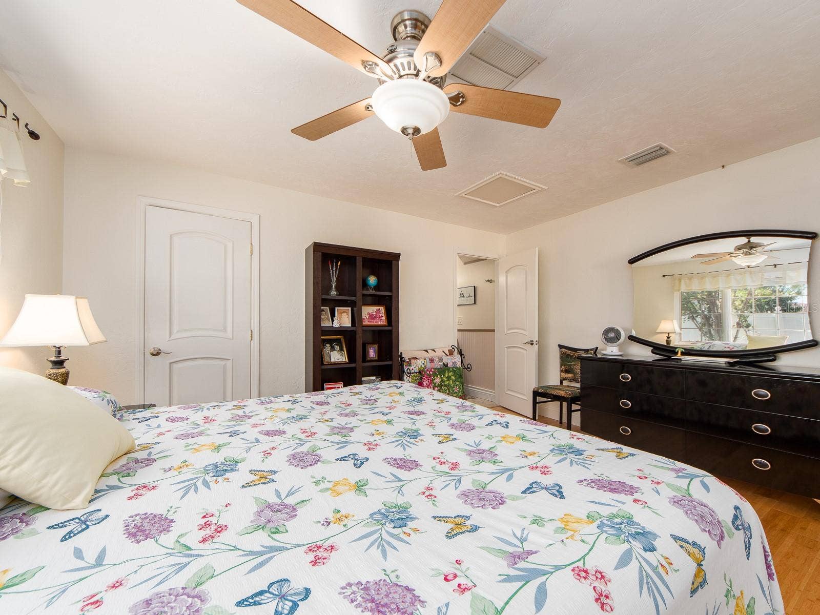 1140 81ST STREET S, St Petersburg, FL 33707 1140 81ST STREET S, St Petersburg, FL 33707