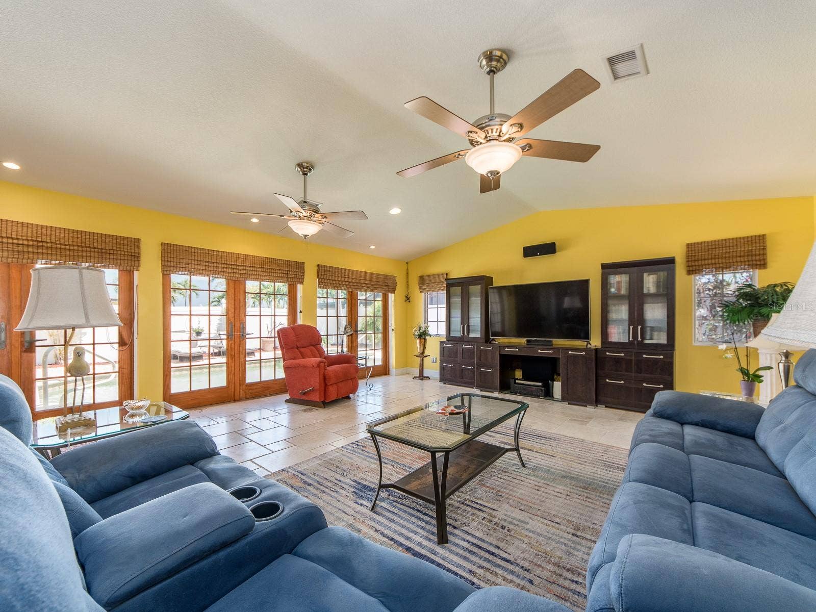 1140 81ST STREET S, St Petersburg, FL 33707 1140 81ST STREET S, St Petersburg, FL 33707