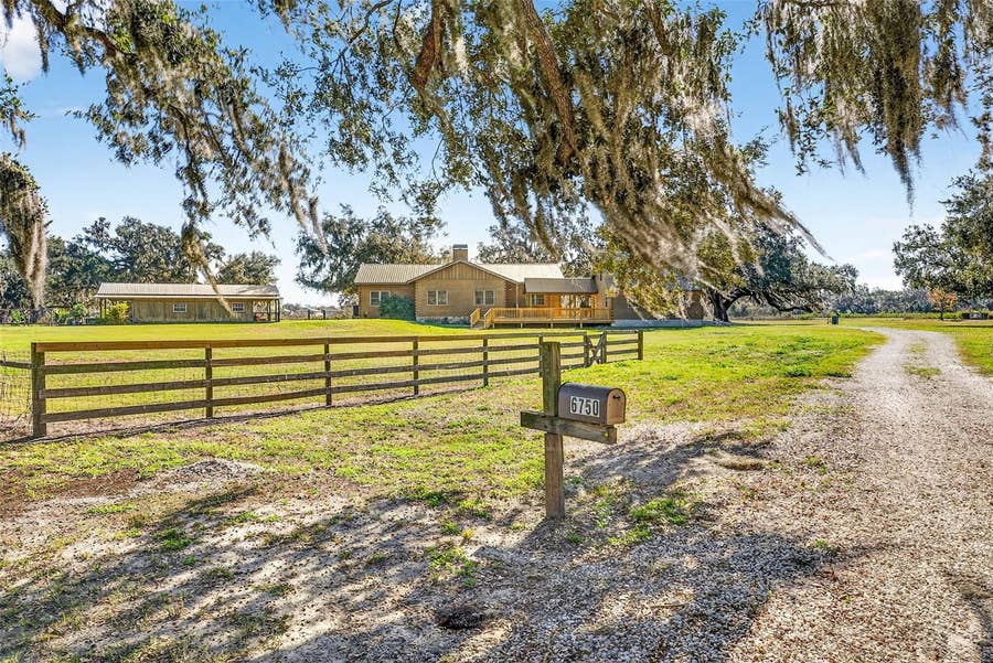 Property photo for 6750 SUTTON OAKS LANE, Zephyrhills, FL