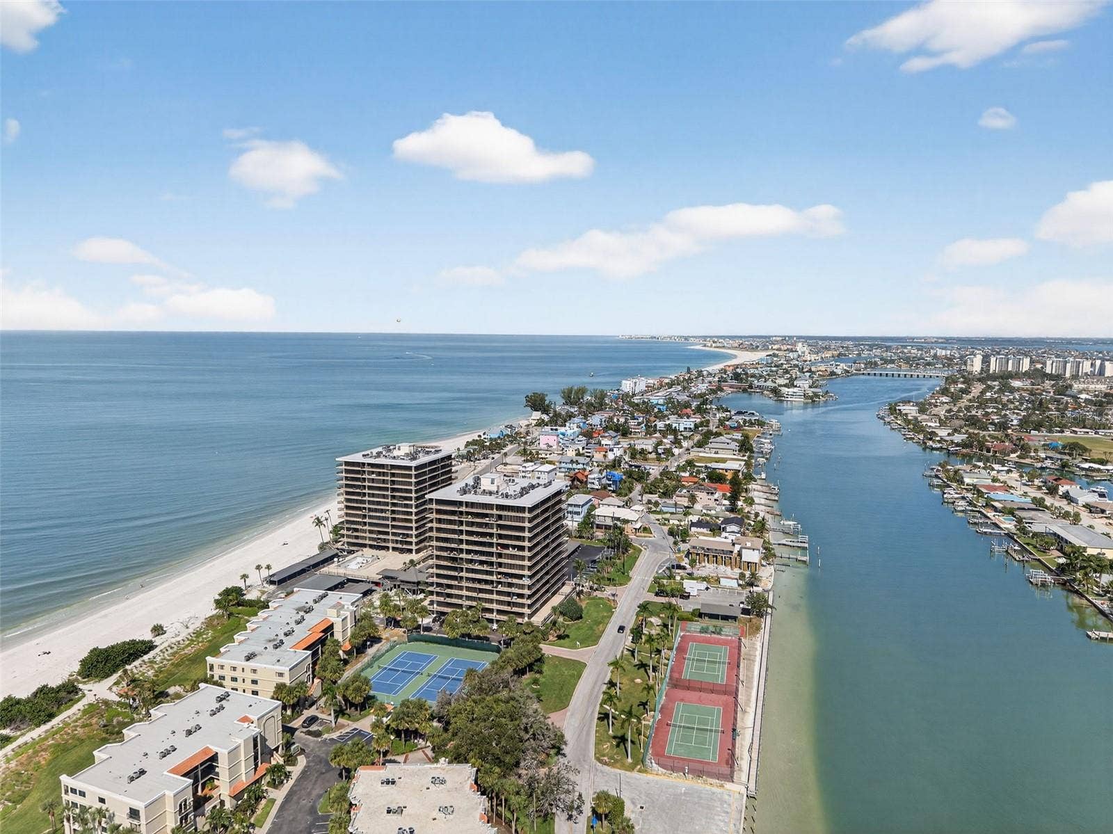 7600 BAYSHORE DRIVE, #902, Treasure Island, FL 33706
