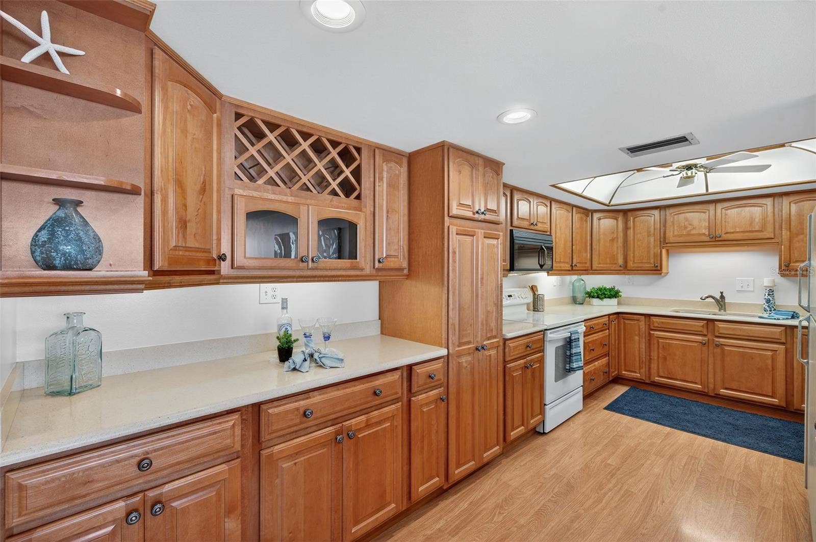 7600 BAYSHORE DRIVE, #902, Treasure Island, FL 33706